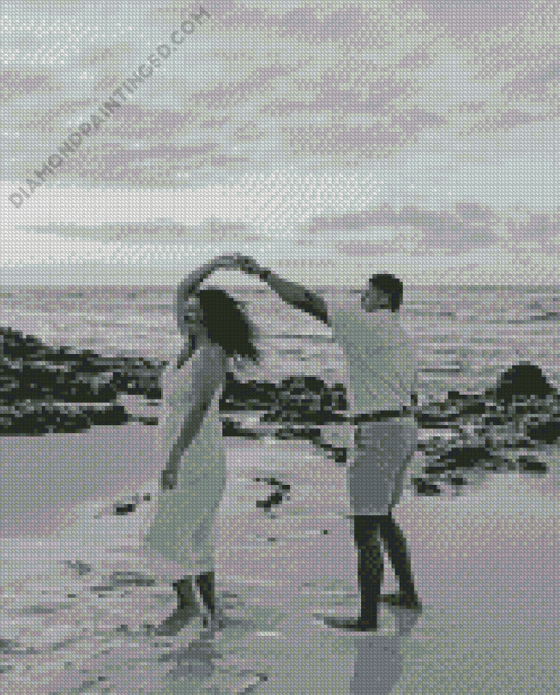 Black And White Couple Dancing On The Beach Diamond Paintings